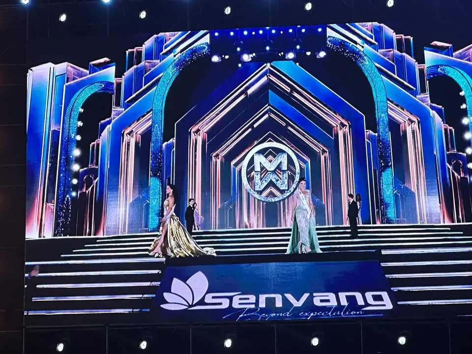 We Watched the Miss World Final From the Cheap Side of Nha Trang